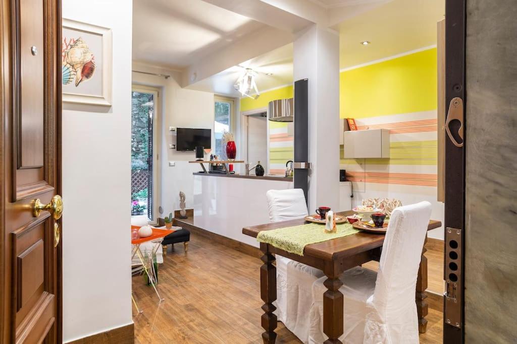 Lily'S - Near Harbor And Downtown With Terrace - Italy Flat Vacation Apartment Genoa Exterior photo